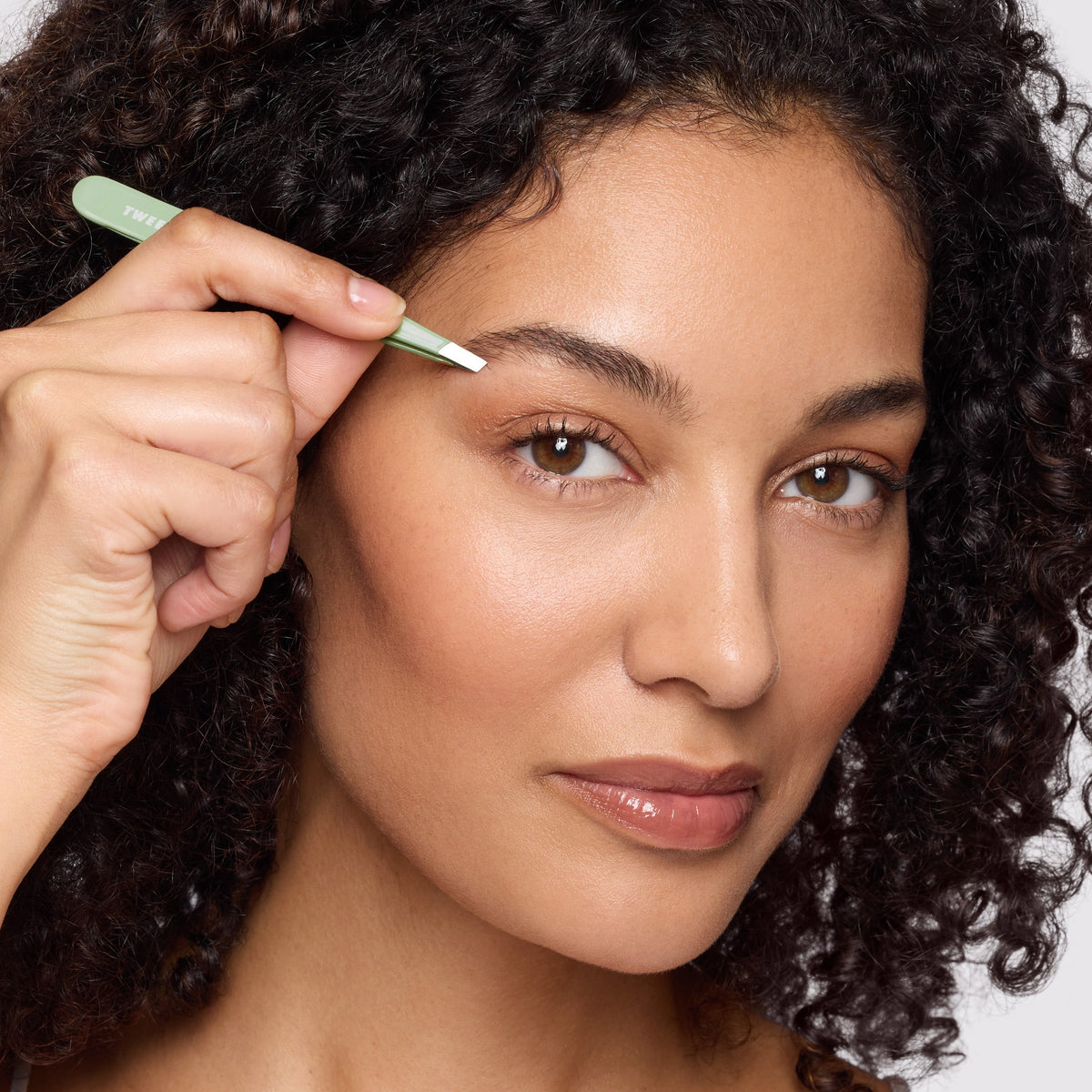 Pistachio Full Slant Tweezer